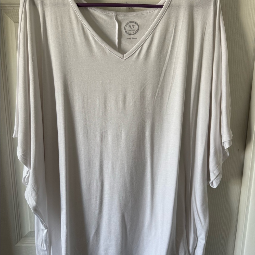Maurice’s 24/7 NWT white shirt